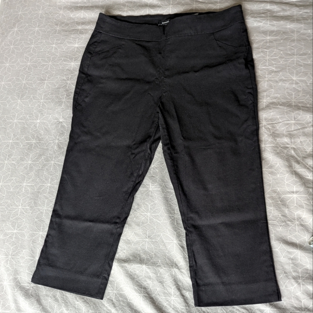 Black Capri Pants